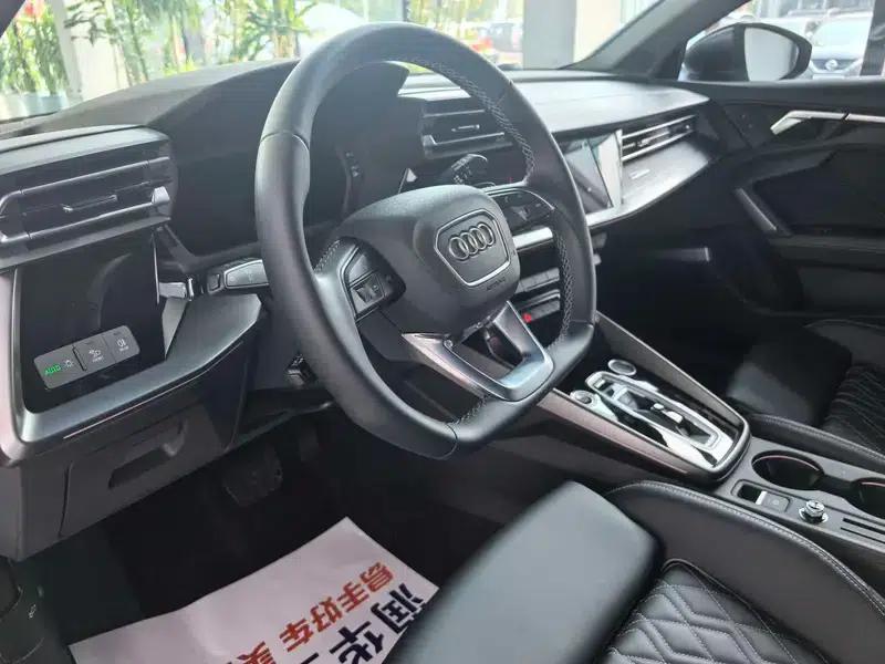 Audi A3 2026 Sportback 35 TFSI Flying Spur Luxury Edition — миниатюра 10