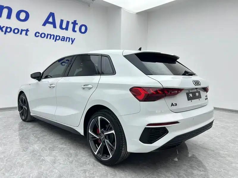 Audi A3 2023 Facelift Sportback 35 TFSI Fashion Sporty Model — миниатюра 5
