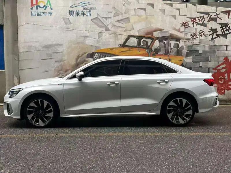 2024 Audi A3 A3L Limousine 35 TFSI Fashion Sport — миниатюра 3