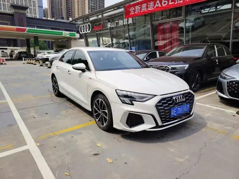 2022 Audi A3 A3L Limousine 35 TFSI Progressive Sport — миниатюра 3