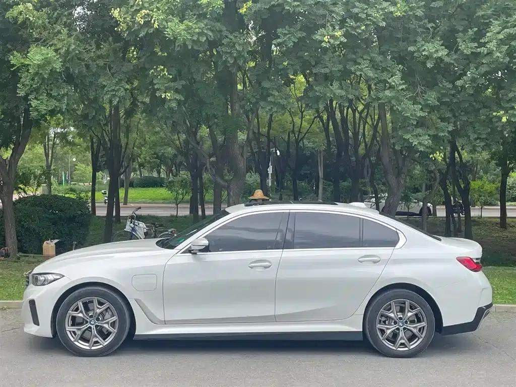 BMW i3 2022 eDrive 35L — миниатюра 3