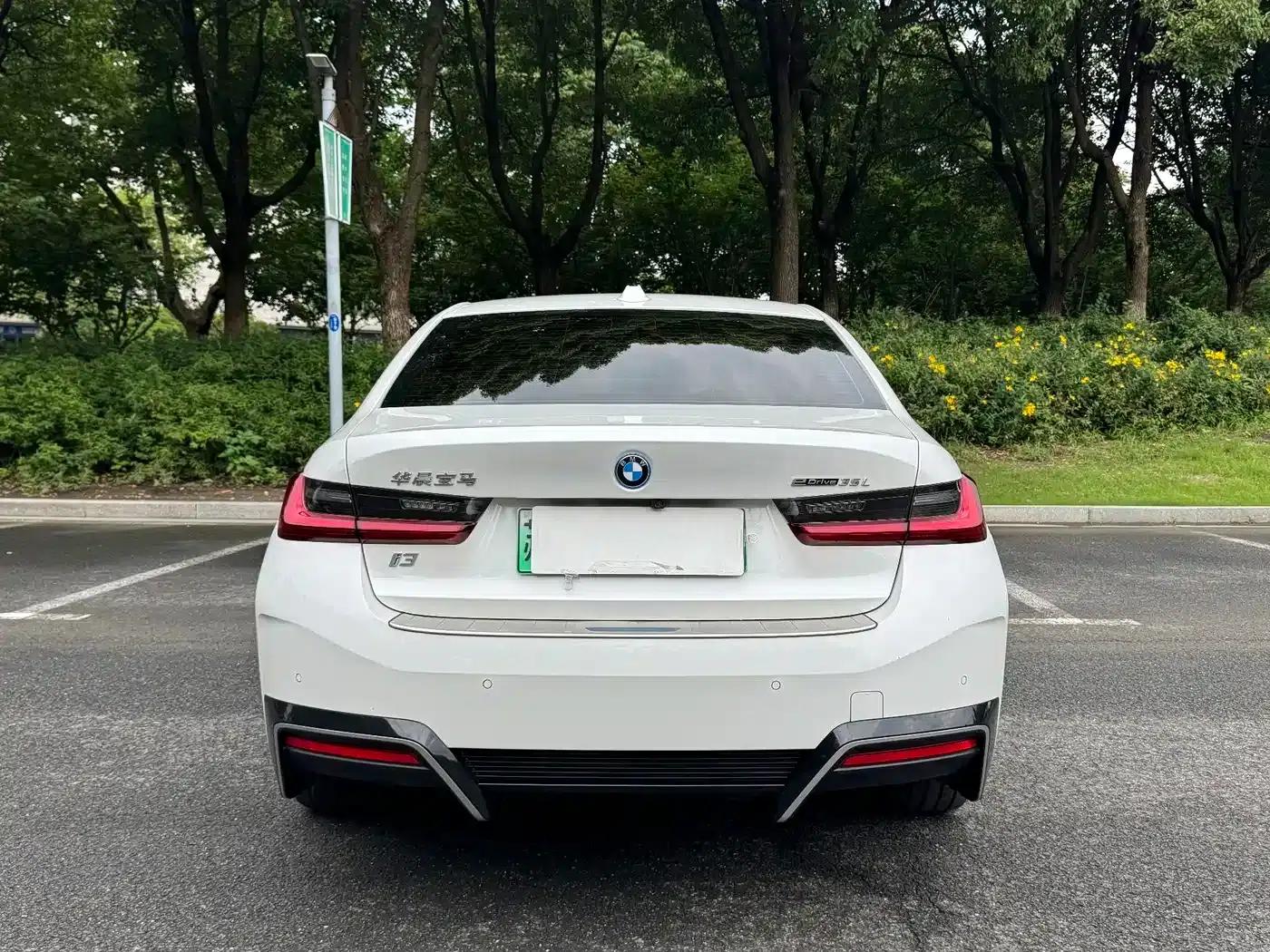 BMW i3 2022 eDrive 35L — миниатюра 11
