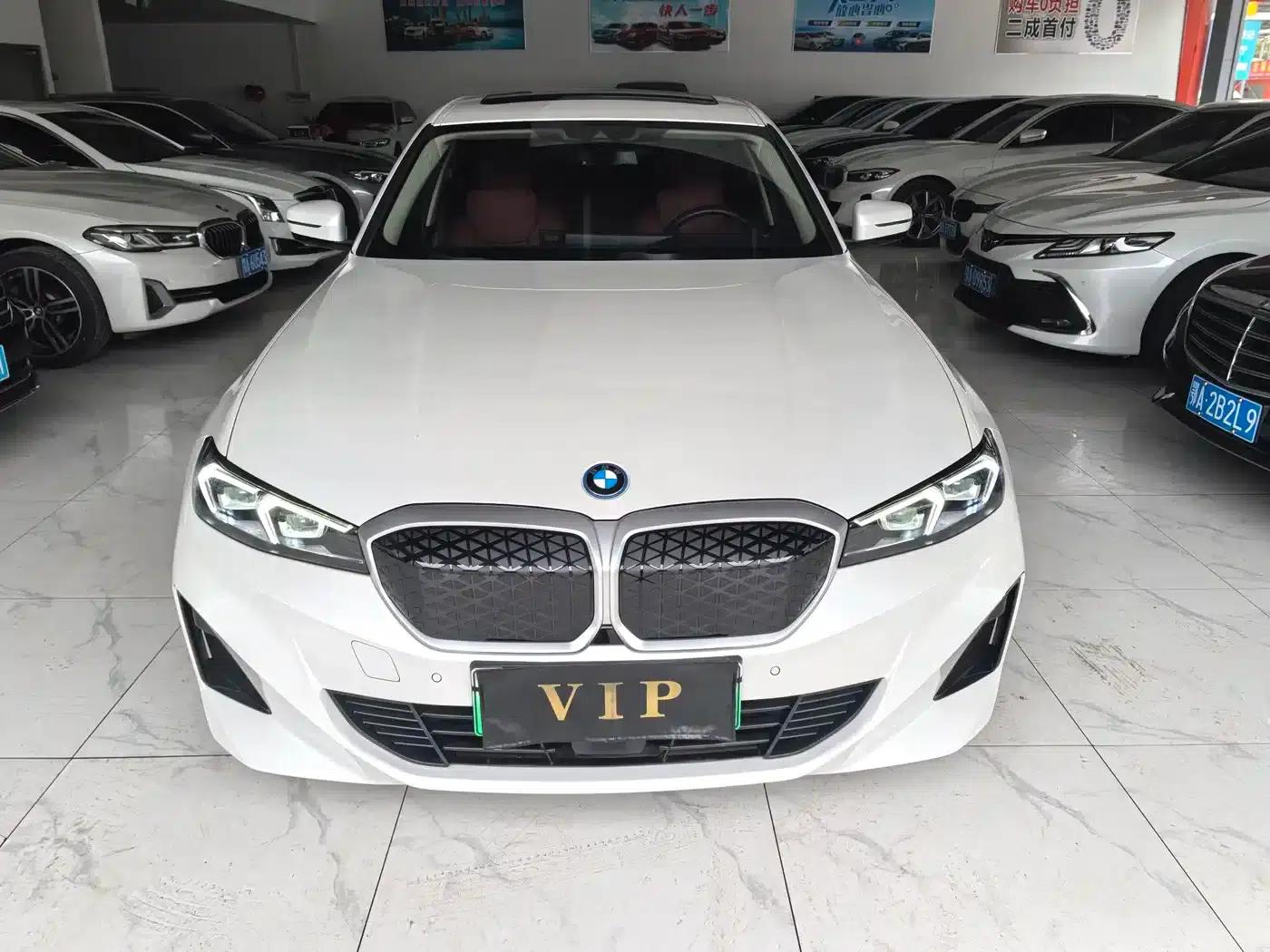 BMW i3 2025 eDrive 35 L — миниатюра 2