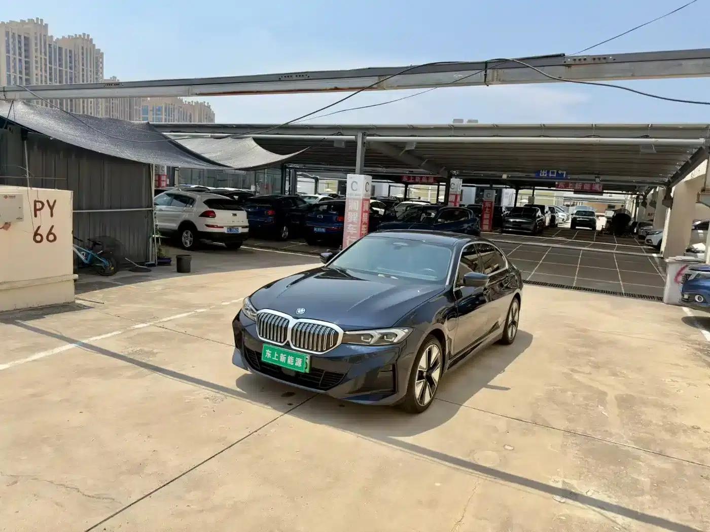 BMW i3 2022 eDrive 35L — миниатюра 2