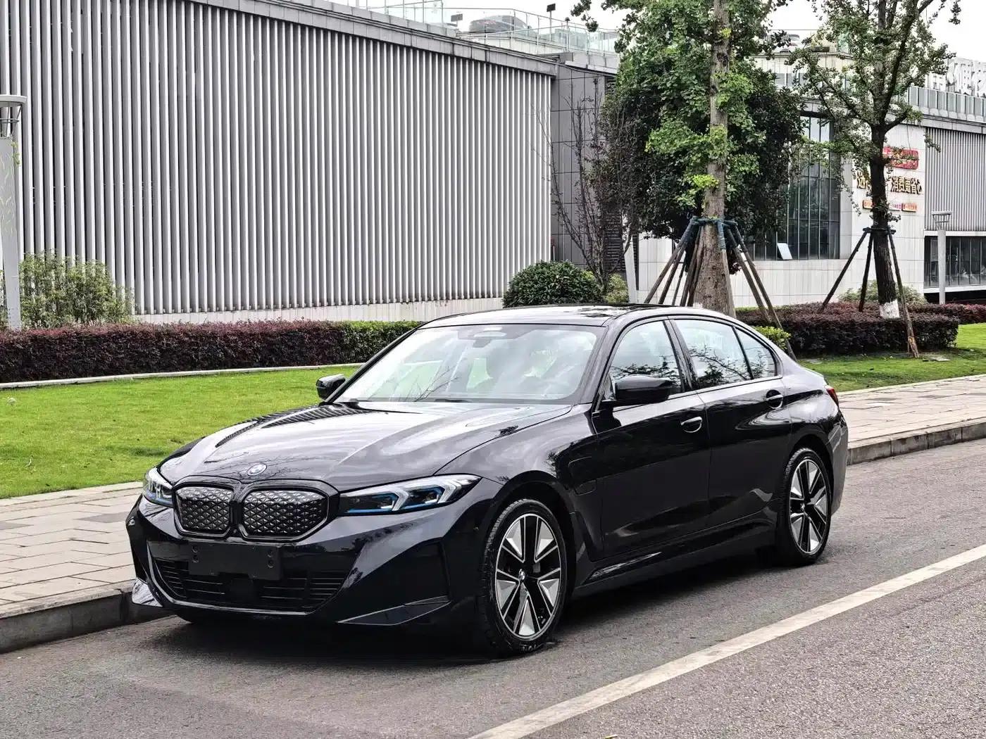 BMW i3 2025 eDrive 40 L Shadow Sport Package — миниатюра 1