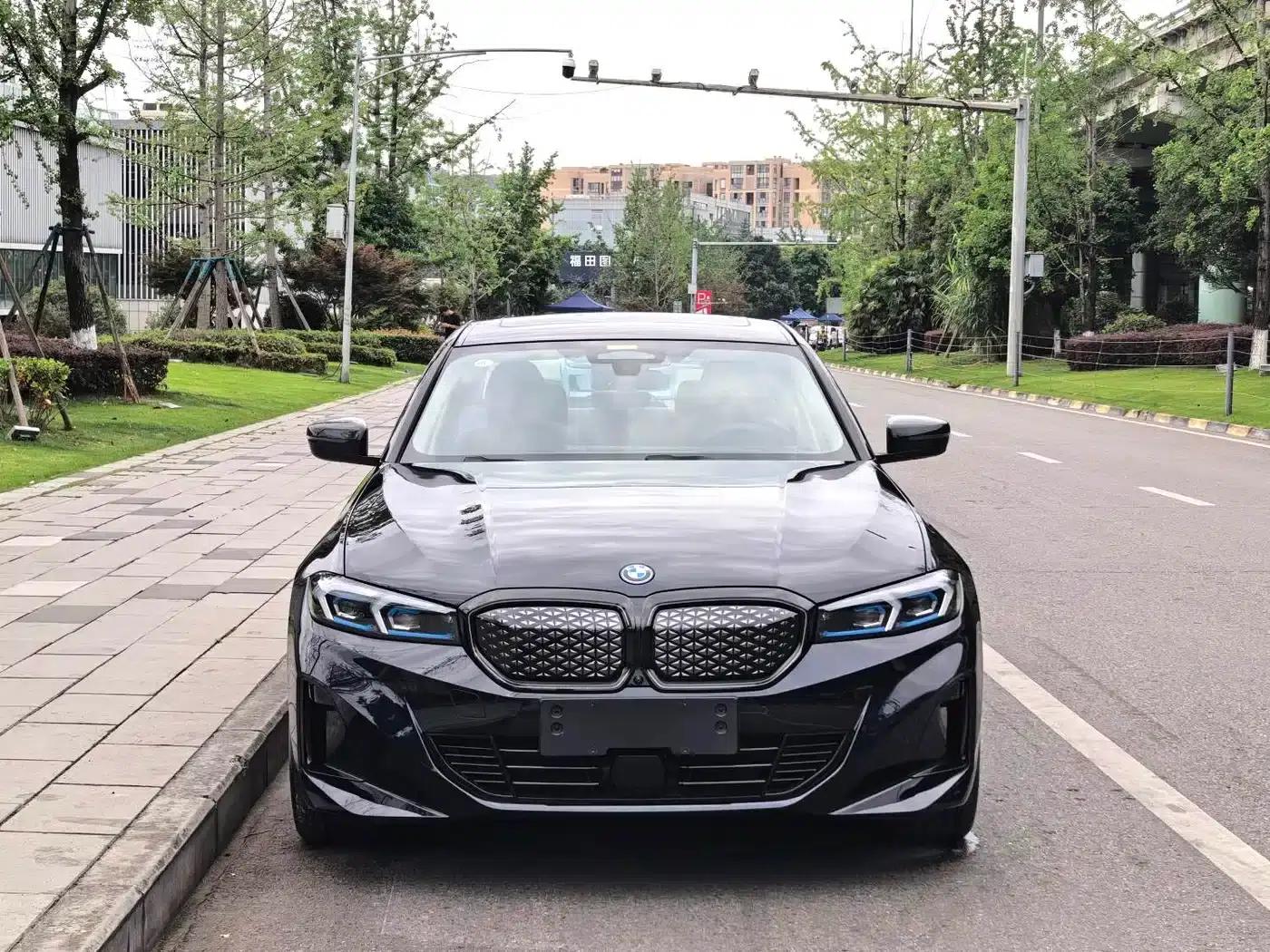 BMW i3 2025 eDrive 40 L Shadow Sport Package — миниатюра 2