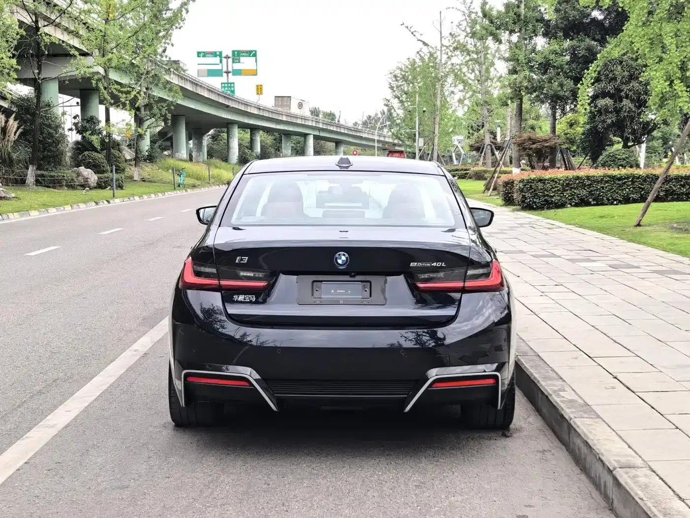 BMW i3 2025 eDrive 40 L Shadow Sport Package — миниатюра 7