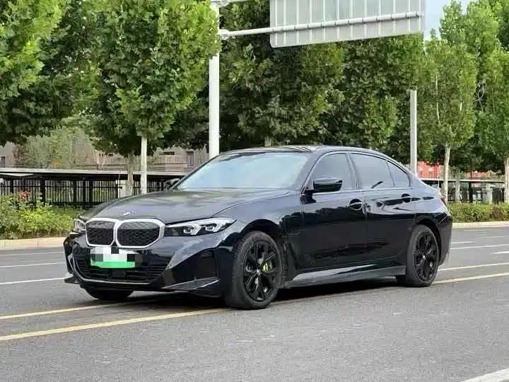 BMW i3 2025 eDrive 35 L — миниатюра 1