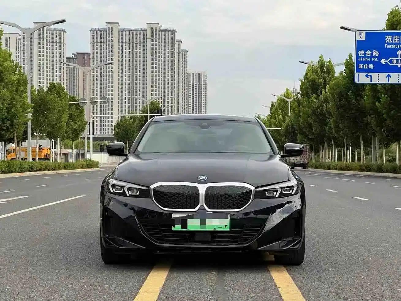 BMW i3 2025 eDrive 35 L — миниатюра 2