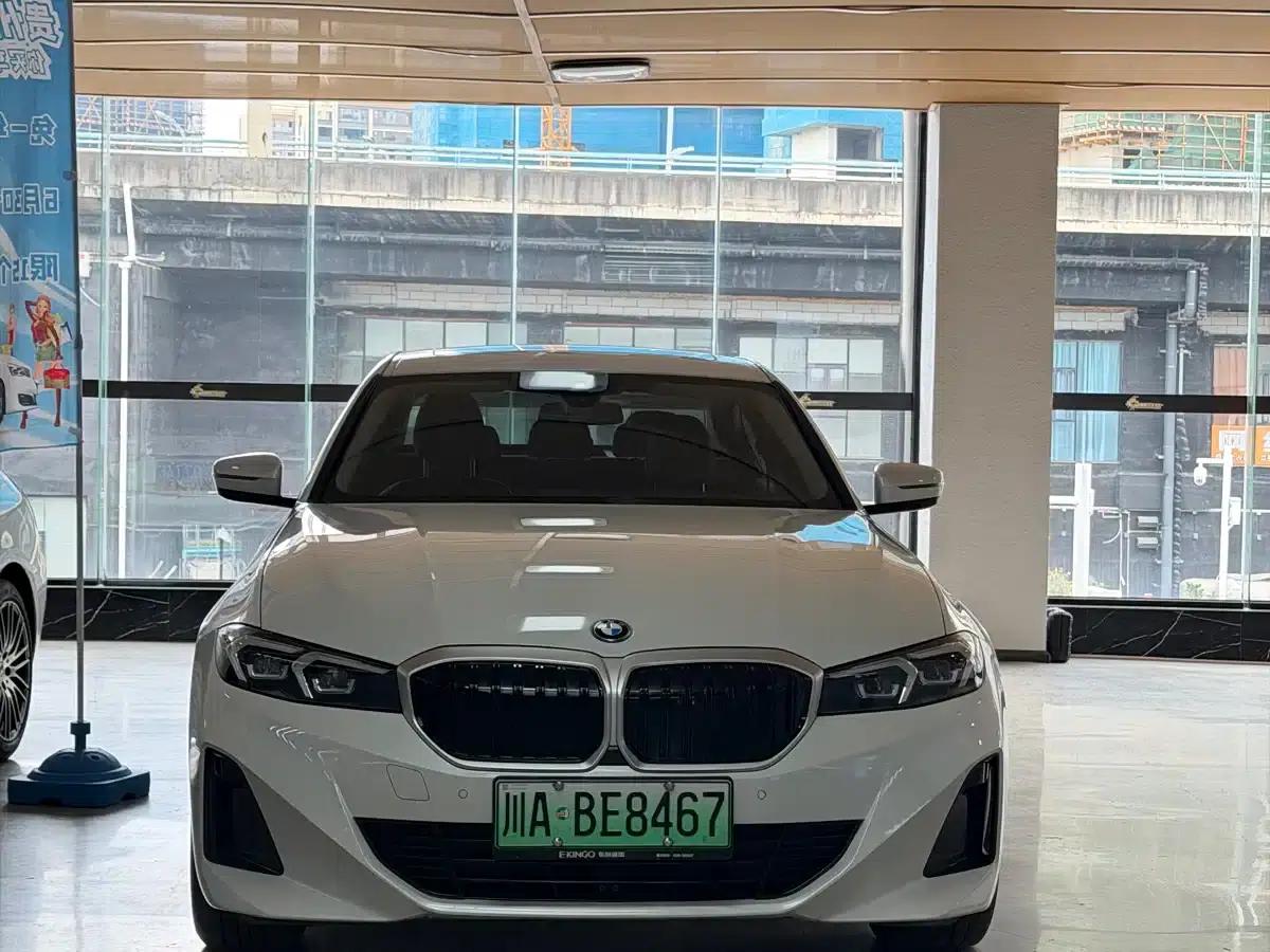 BMW i3 2024 eDrive 35L — миниатюра 2