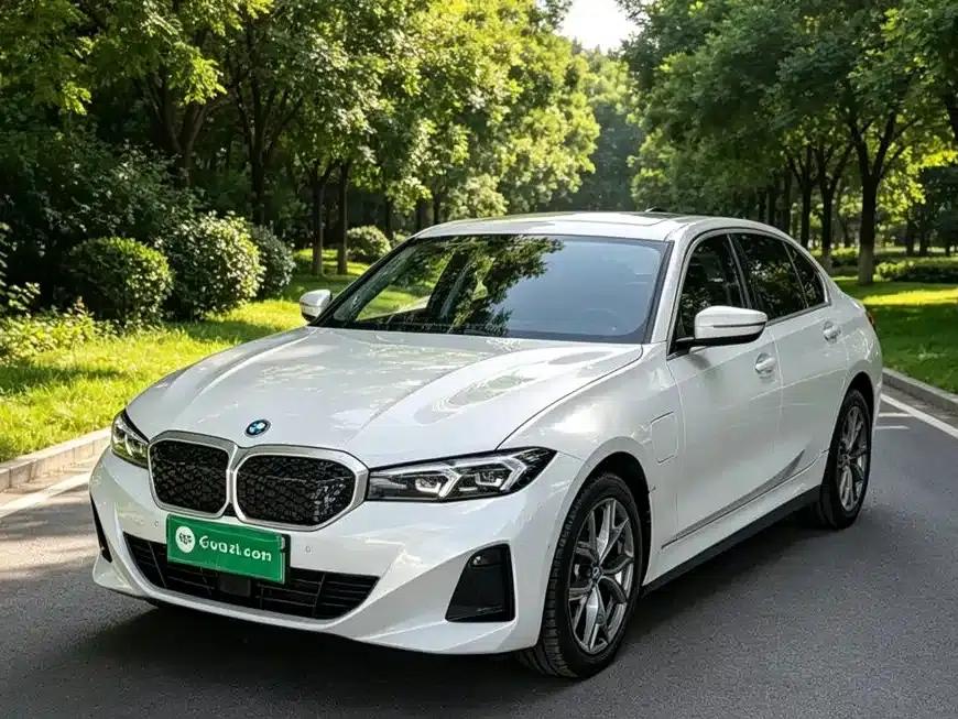 BMW i3 2025 eDrive 35 L — миниатюра 1