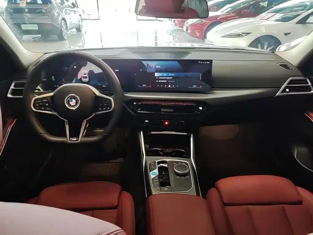 BMW i3 2025 eDrive 35 L — миниатюра 10