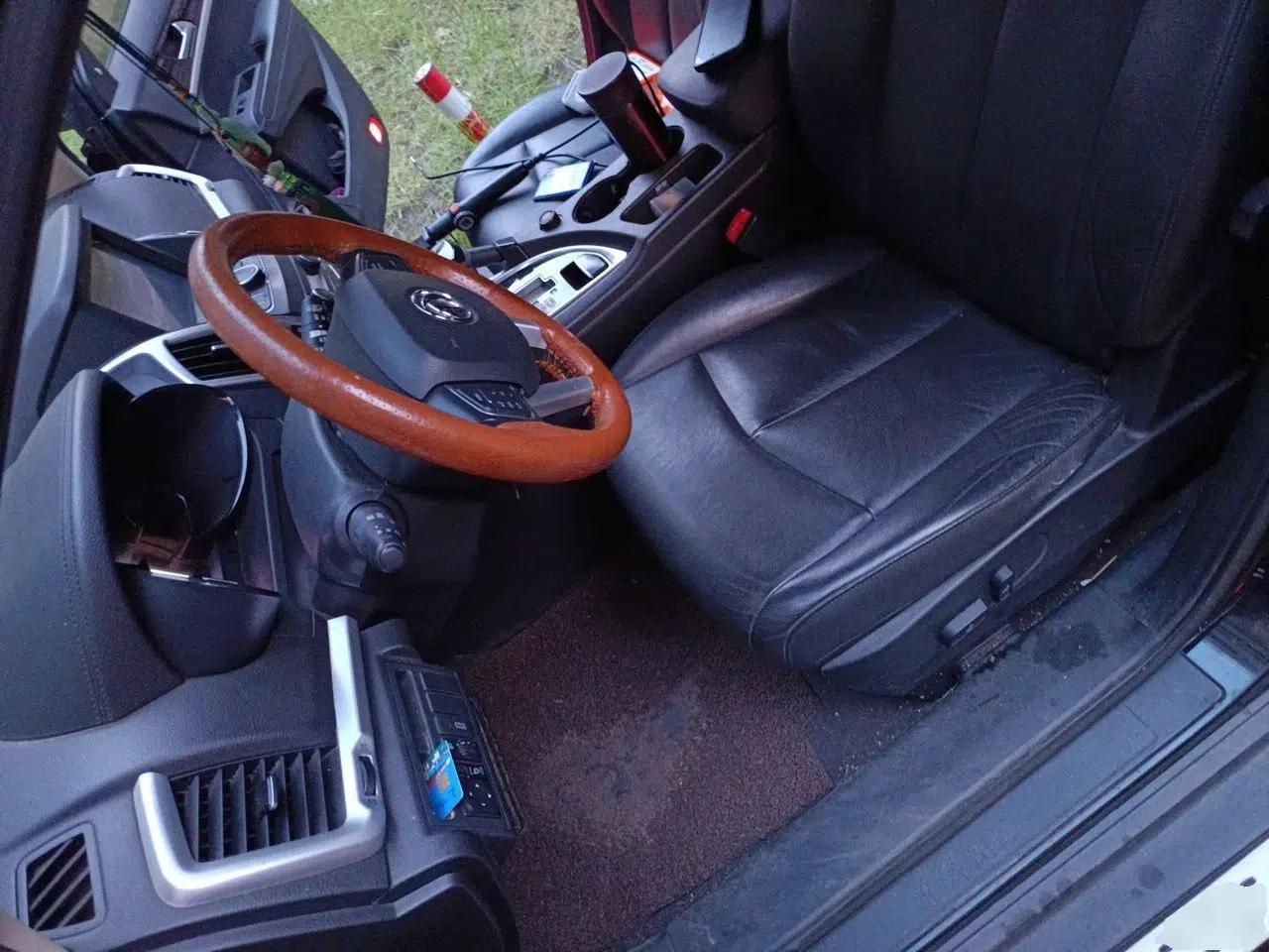 Dongfeng Aeolus AX7 2015 2.3L Automatic ZhiZun Version — миниатюра 15