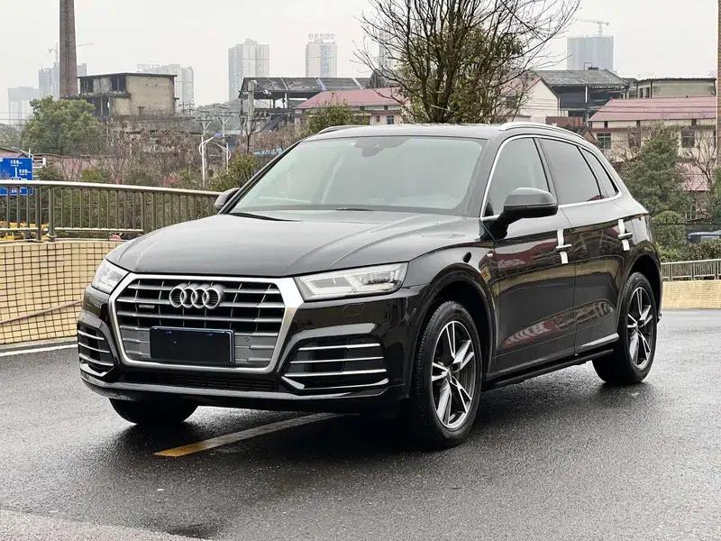 Audi Q5L 2018 40 TFSI Luxury Fashion Edition (National V Emission Standard) — миниатюра 1