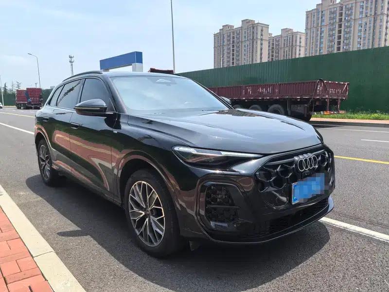 Audi Q5L 2026 2.0T Exclusive Edition for Million Users — миниатюра 3