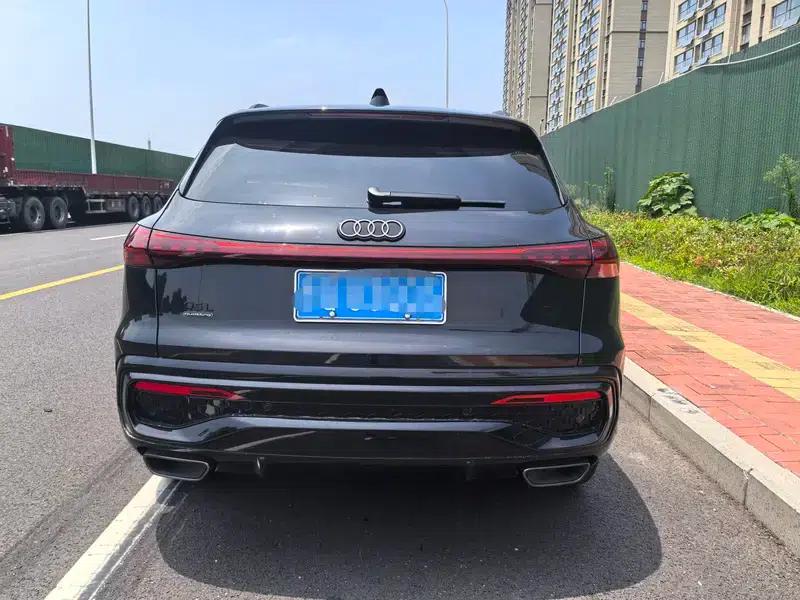 Audi Q5L 2026 2.0T Exclusive Edition for Million Users — миниатюра 5