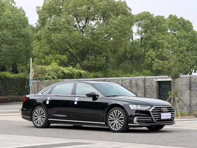 Audi A8 2019 Facelift Plus A8L 55 TFSI quattro Luxury — миниатюра 3