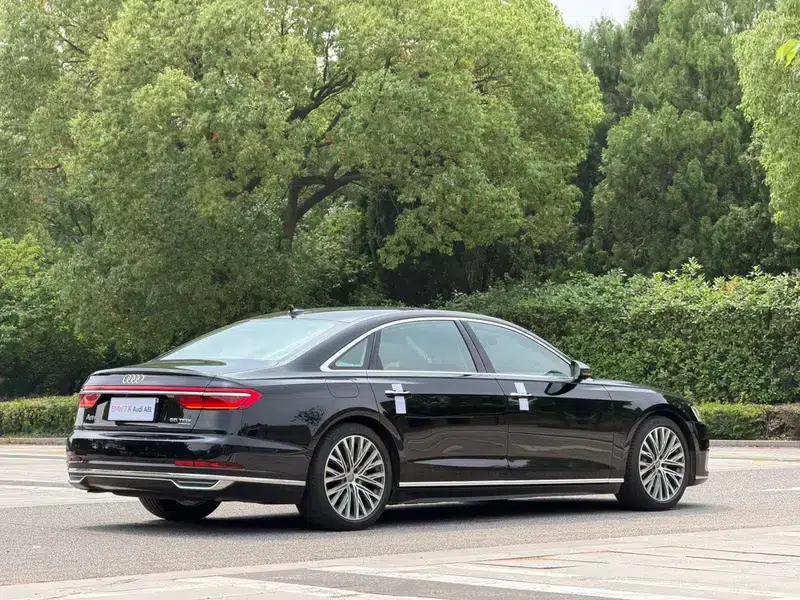 Audi A8 2019 Facelift Plus A8L 55 TFSI quattro Luxury — миниатюра 6