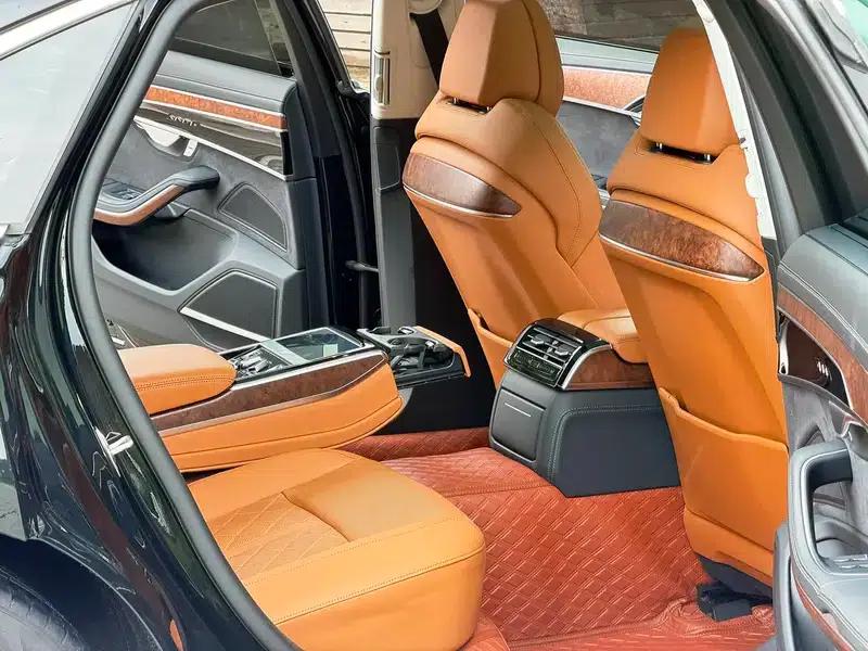 2023 Audi A8 A8L 50 TFSI quattro Premium — миниатюра 12