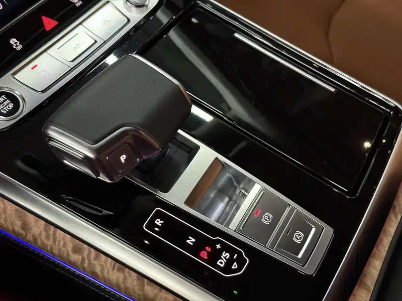 Audi Q7 2025 55 TFSI quattro S line Black Knight Edition — миниатюра 15