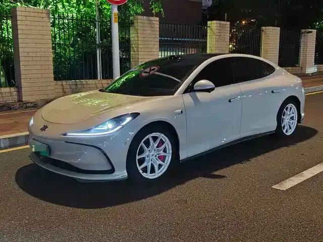 Zhiji L6 2024 Max Standard Edition