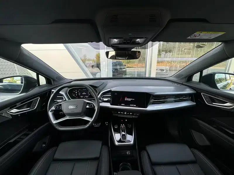 Audi Q4 e-tron 2024 Model 40 e-tron Adventure Edition — миниатюра 6