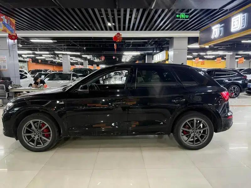 Audi Q5L Sportback 2022 40 TFSI RS Package (Sports Edition) — миниатюра 3
