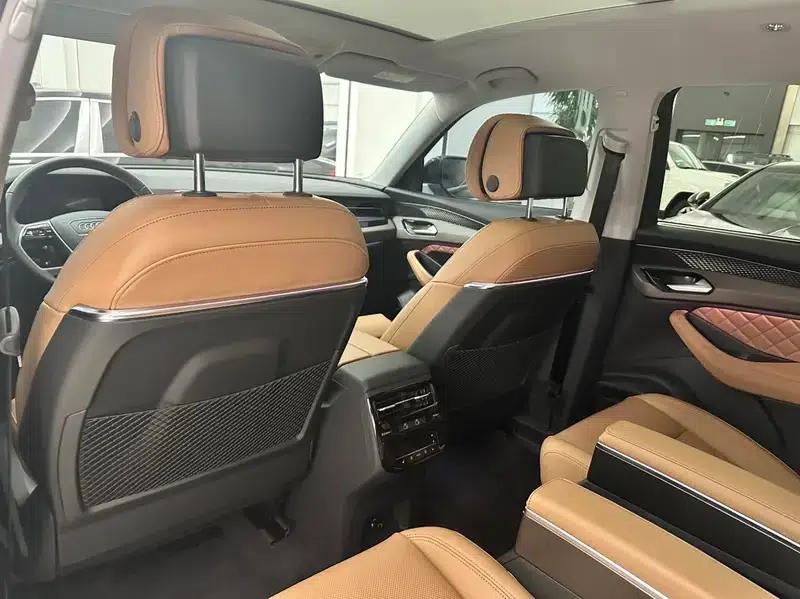 Audi Q6 2024 45TFSI quattro Qiyun Edition Yulin Package 6-seater — миниатюра 15