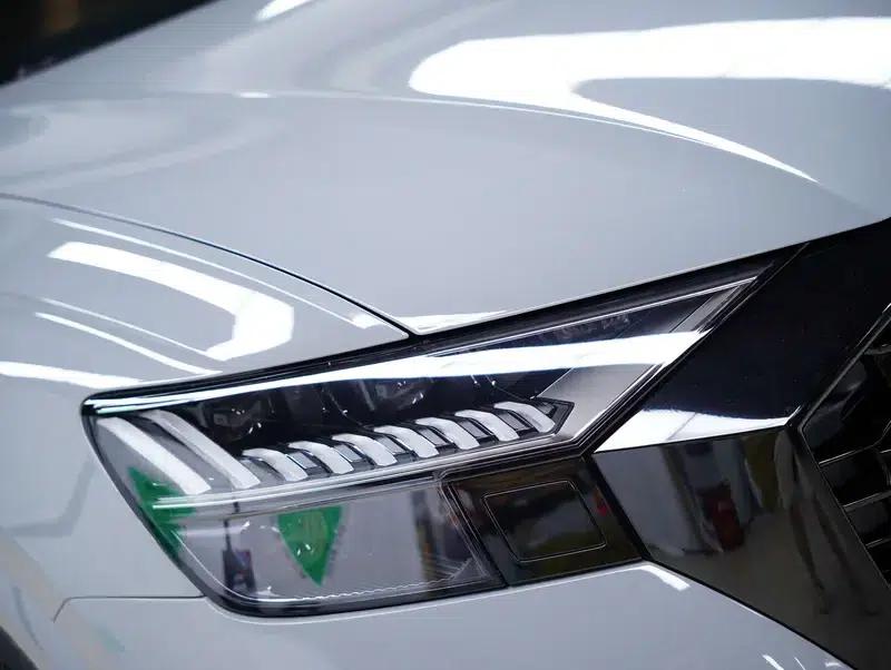 2022 Audi RS Q8 4.0T — миниатюра 13