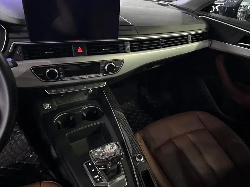 Audi A5 2021 Sportback 40 TFSI Fashionable Elegant Model — миниатюра 16