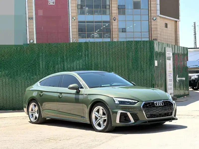 Audi A5 2021 Sportback 40 TFSI Fashionable Elegant Model — миниатюра 3