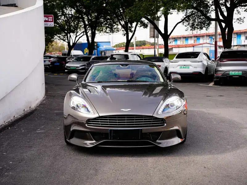 2013 Vanquish 6.0L Standard Model — миниатюра 2