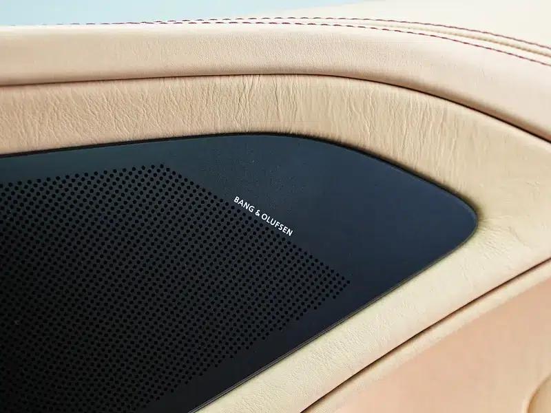 2013 Vanquish 6.0L Standard Model — миниатюра 12