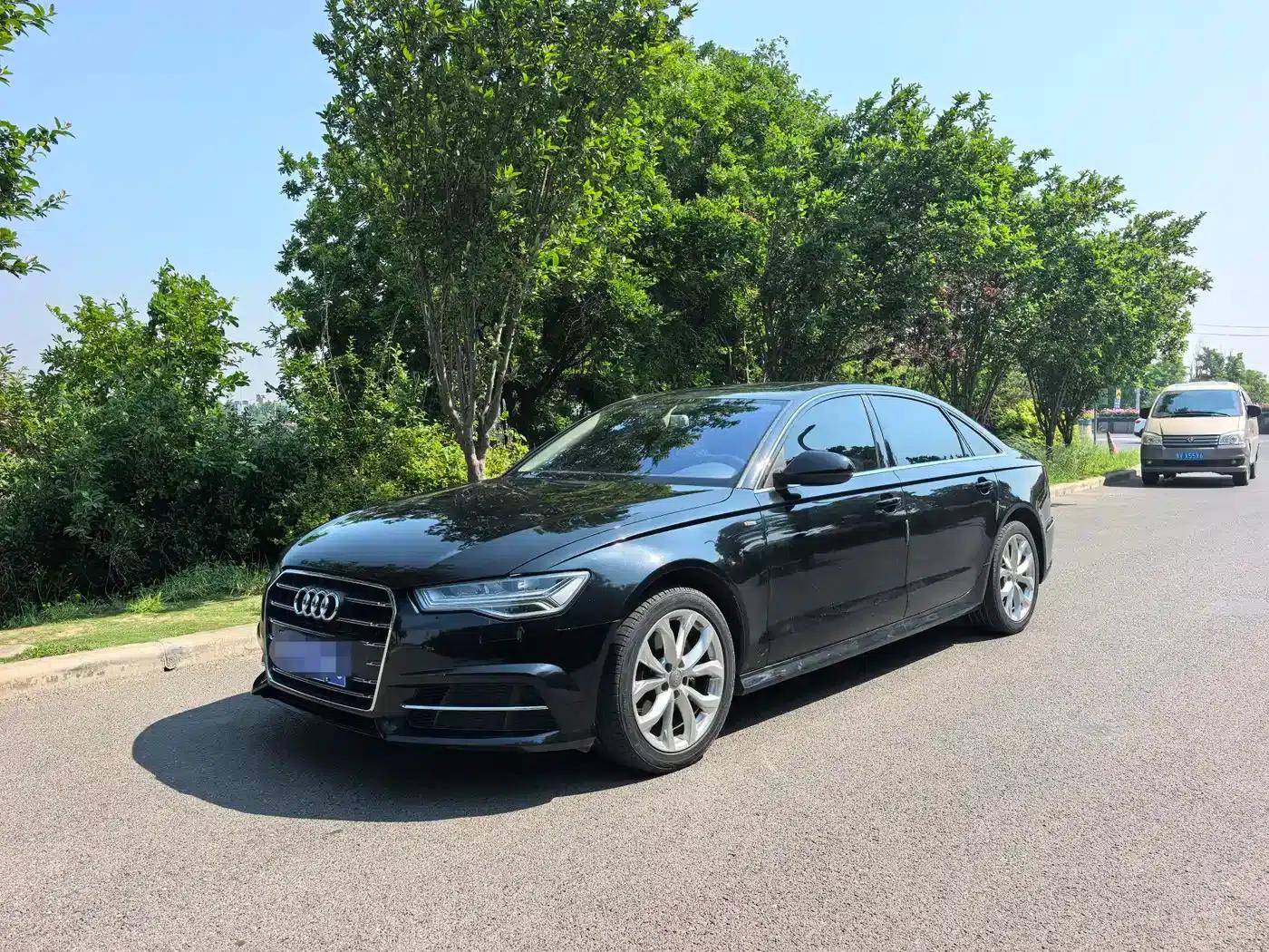 Audi A6L 2018 30th Anniversary Edition 35 TFSI Fashion Model — миниатюра 1