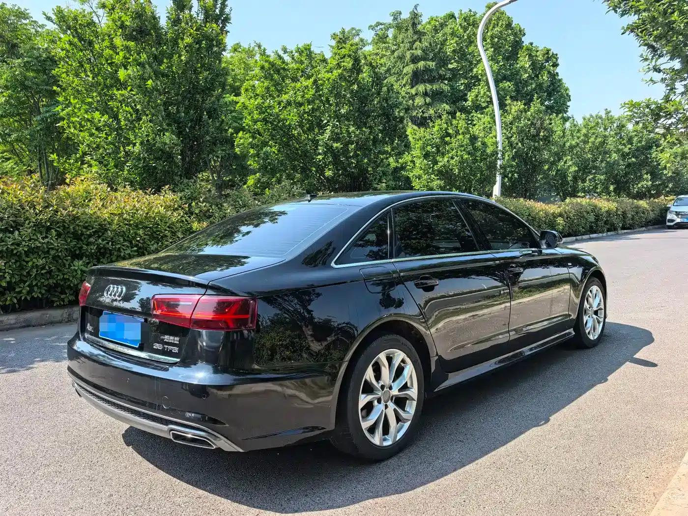 Audi A6L 2018 30th Anniversary Edition 35 TFSI Fashion Model — миниатюра 15