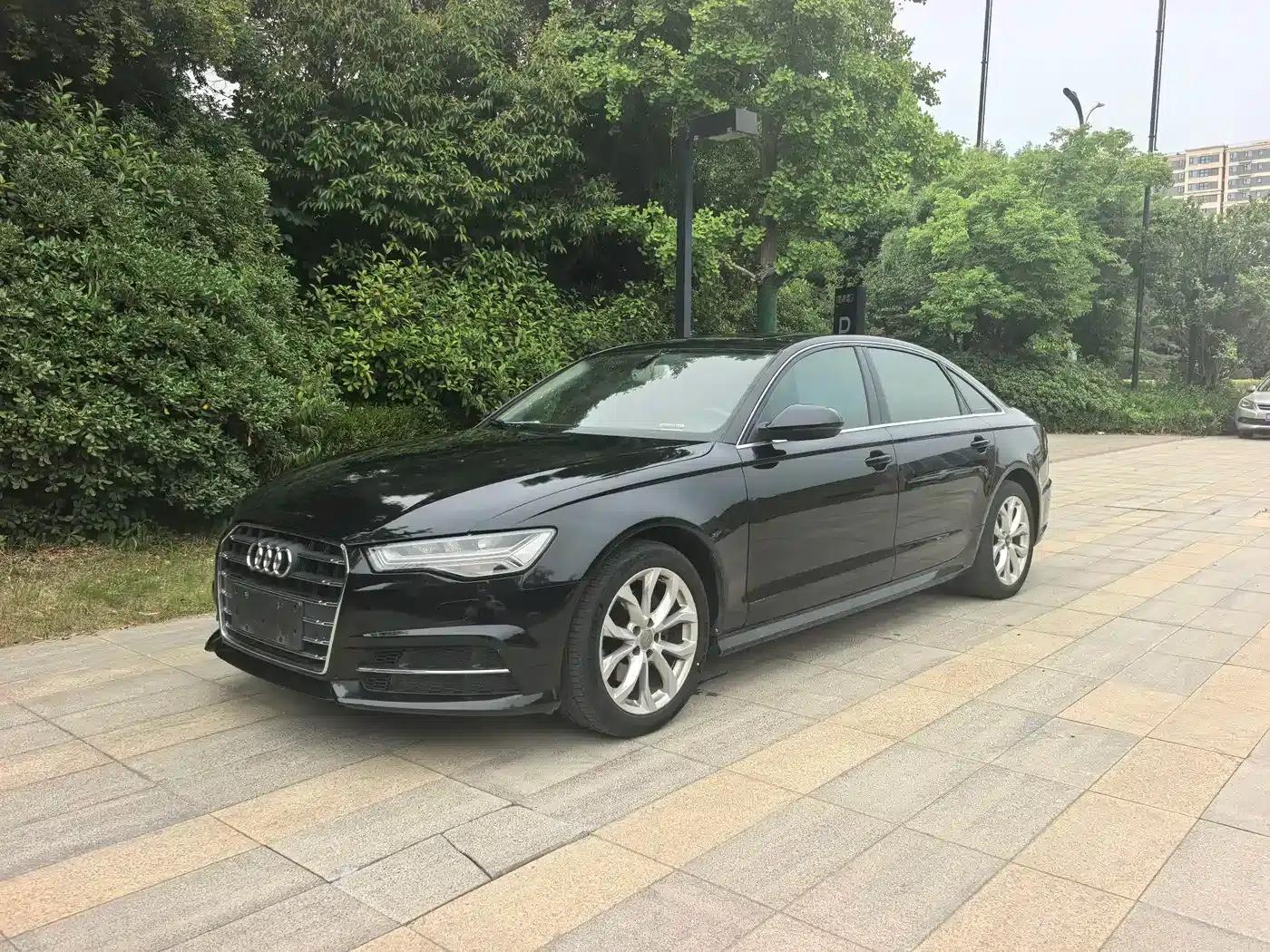 Audi A6L 2018 30th Anniversary Edition 35 TFSI Fashion Model — миниатюра 1