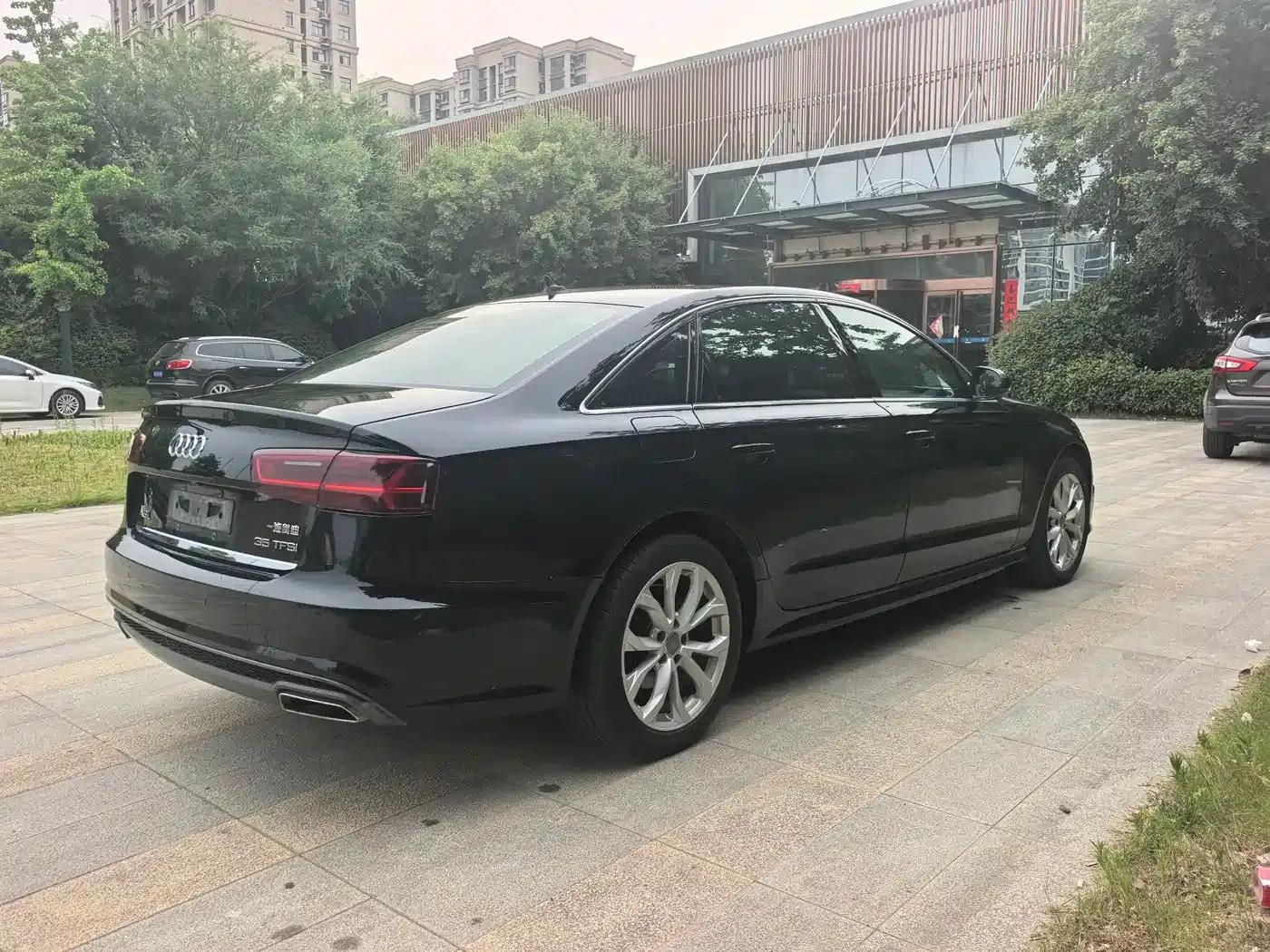 Audi A6L 2018 30th Anniversary Edition 35 TFSI Fashion Model — миниатюра 13
