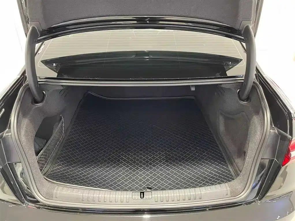 Audi A6L 2023 Facelift 45 TFSI quattro Premium Dynamic Edition — миниатюра 6