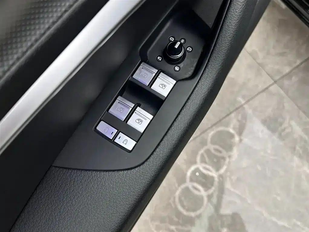 Audi A6L 2024 40 TFSI Luxury Dynamic — миниатюра 15