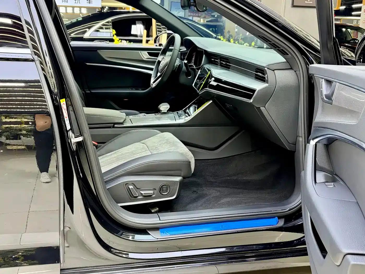 Audi A6L 2023 45 TFSI Premium Dynamic Edition — миниатюра 17