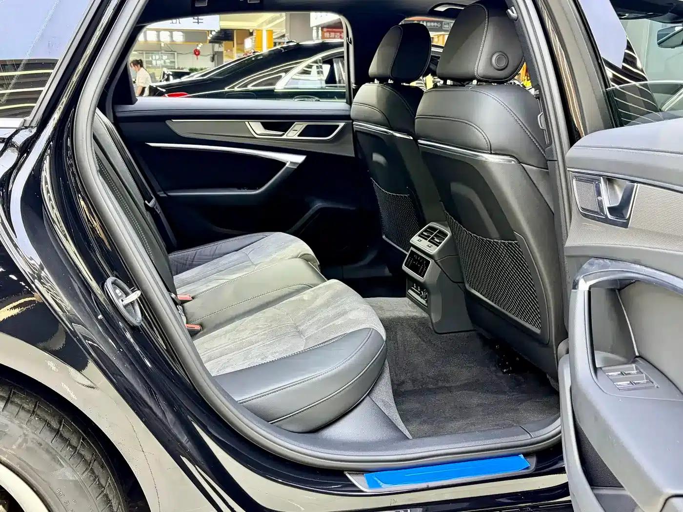Audi A6L 2023 45 TFSI Premium Dynamic Edition — миниатюра 18