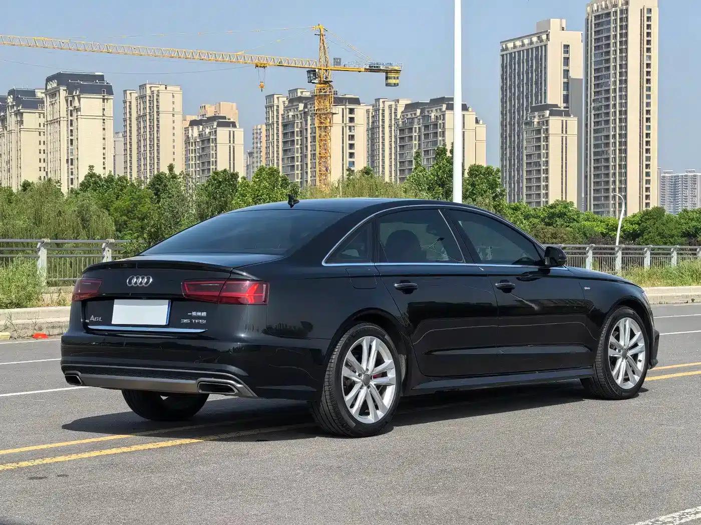 Audi A6L 2018 30th Anniversary Edition 35 TFSI Sport — миниатюра 11