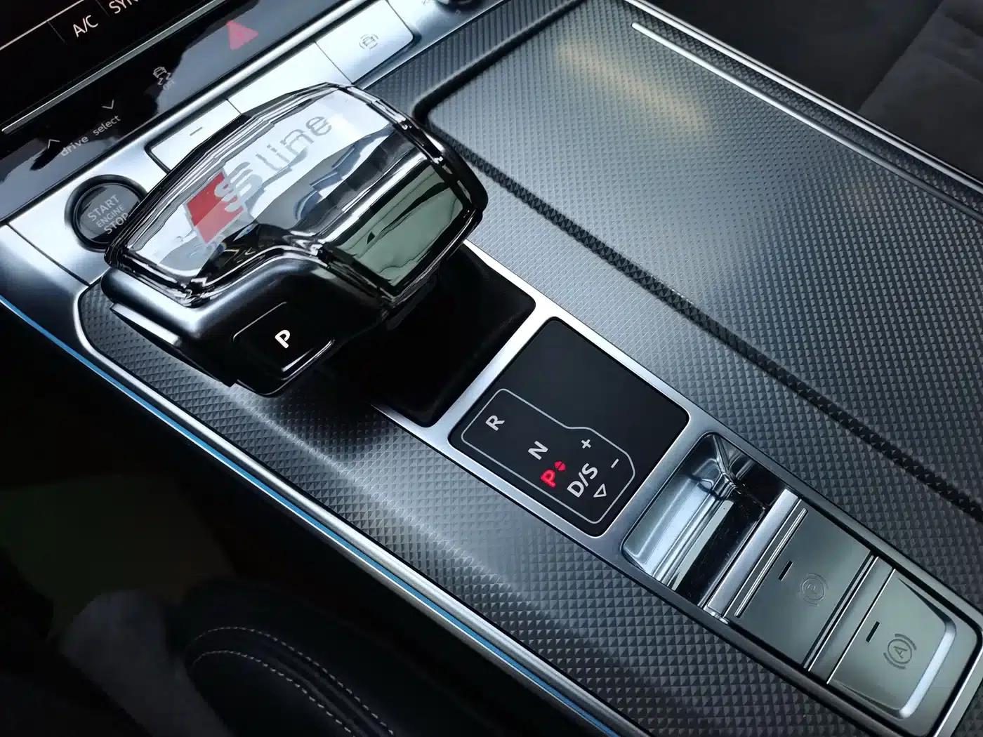 Audi A6L 2023 Facelift 45 TFSI Dynamic Edition — миниатюра 11