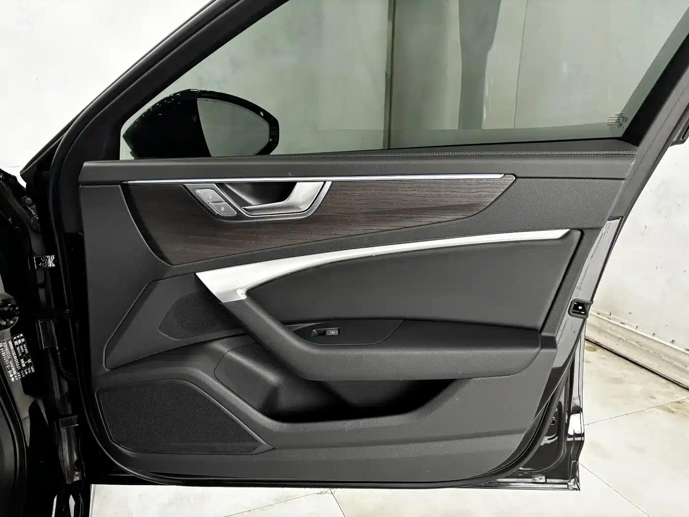Audi A6L 2025 45 TFSI quattro Premium Dynamic Edition — миниатюра 24