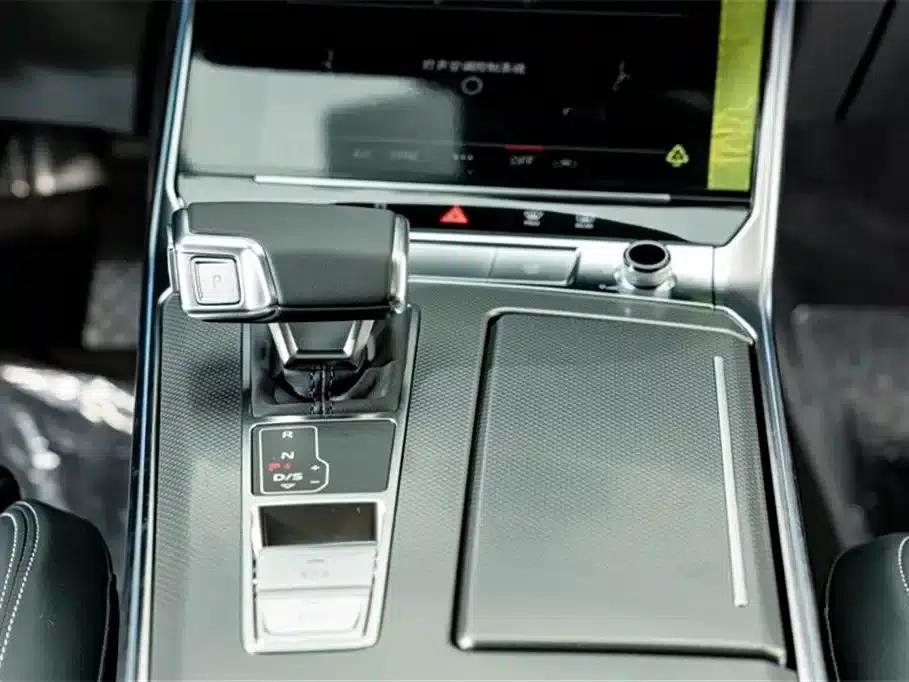 Audi A6L 2025 Facelift 40 TFSI Luxury Dynamic — миниатюра 14