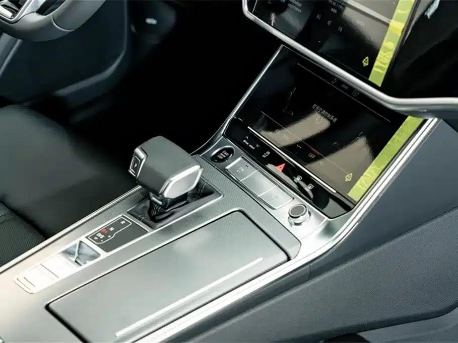 Audi A6L 2025 Facelift 40 TFSI Luxury Dynamic — миниатюра 18