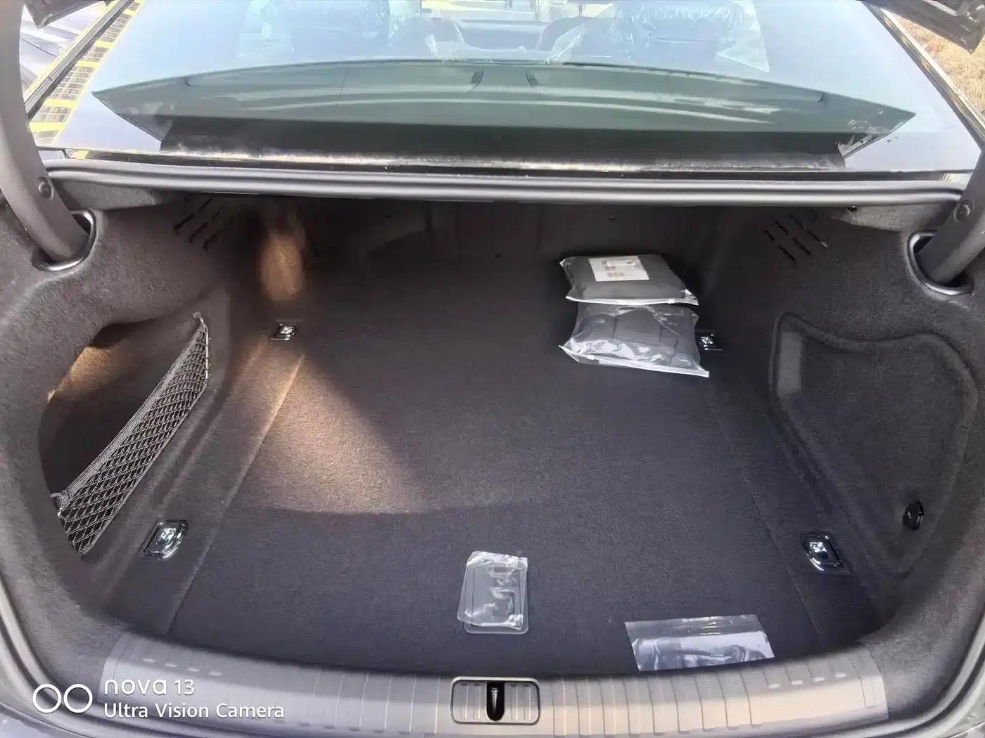 Audi A6L 2025 40 TFSI Luxury Dynamic — миниатюра 12