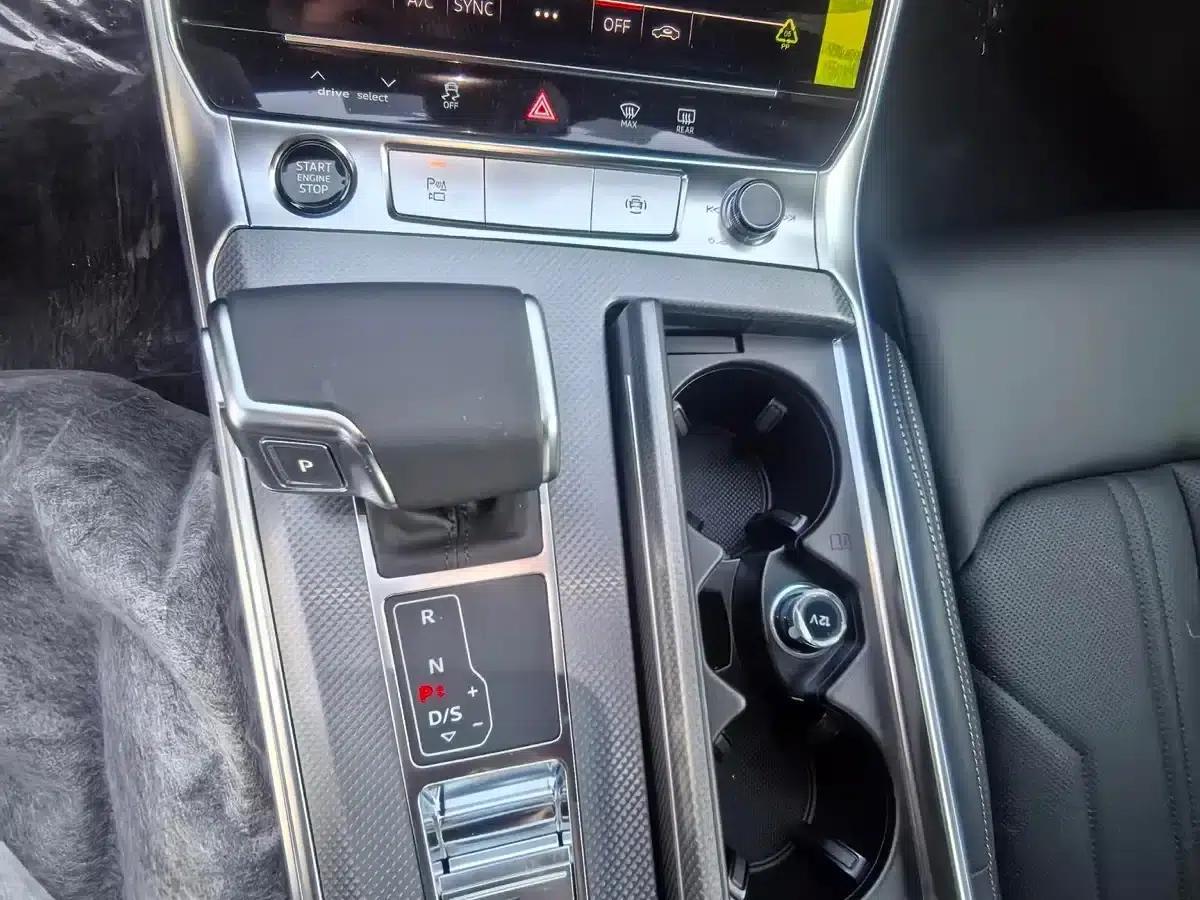 Audi A6L 2025 40 TFSI Luxury Dynamic — миниатюра 6