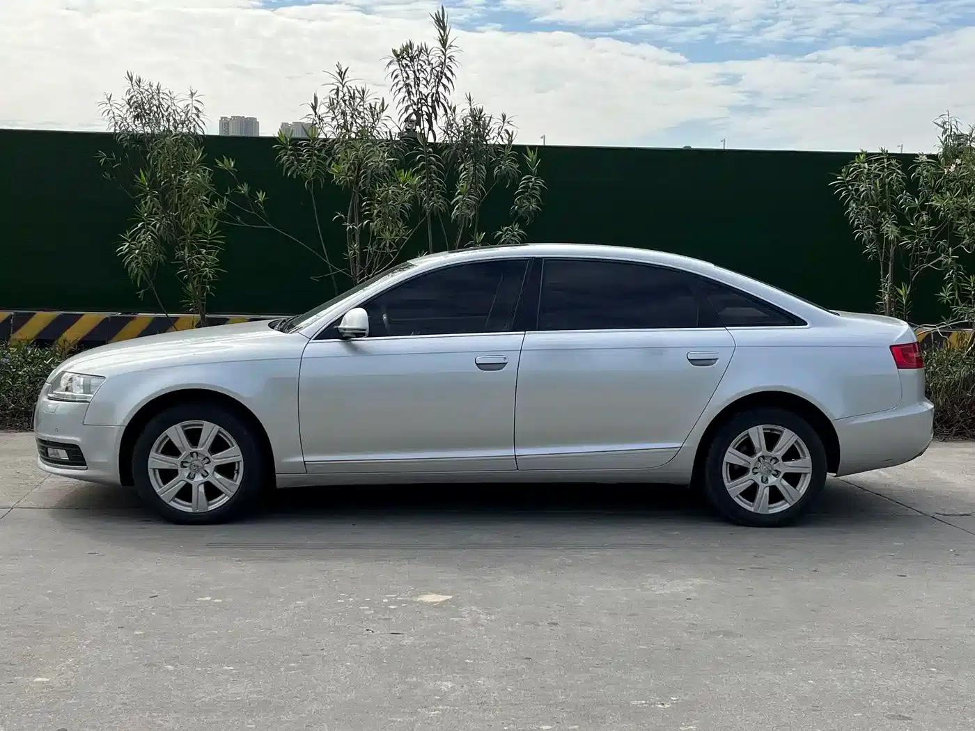 Audi A6L 2010 2.4L Technology Edition — миниатюра 3