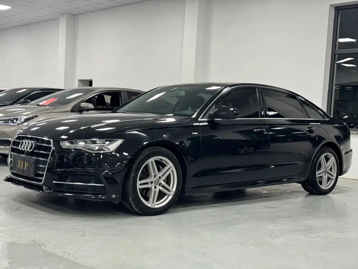 Audi A6L 2018 30th Anniversary Edition 30 FSI Fashion Model — миниатюра 1